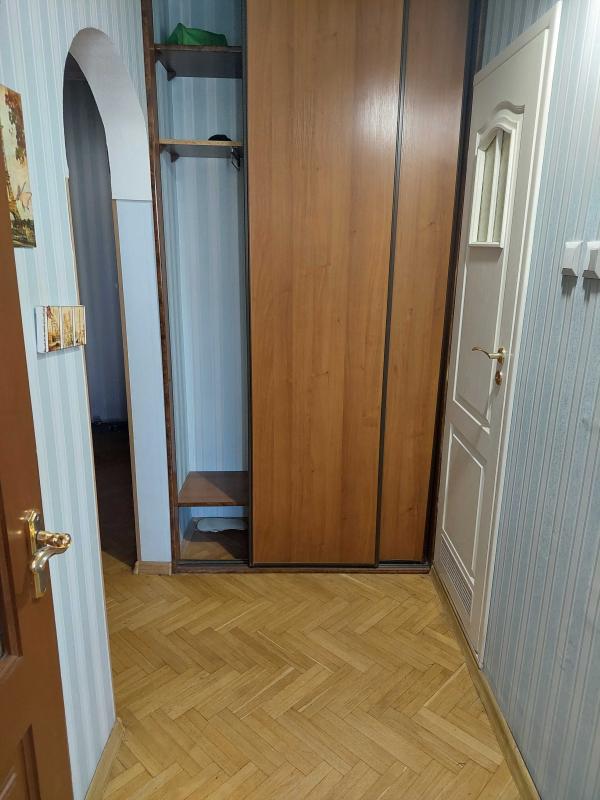 Продаж 3 кімнатної квартири 71 кв. м, Петра Григоренка просп. 31