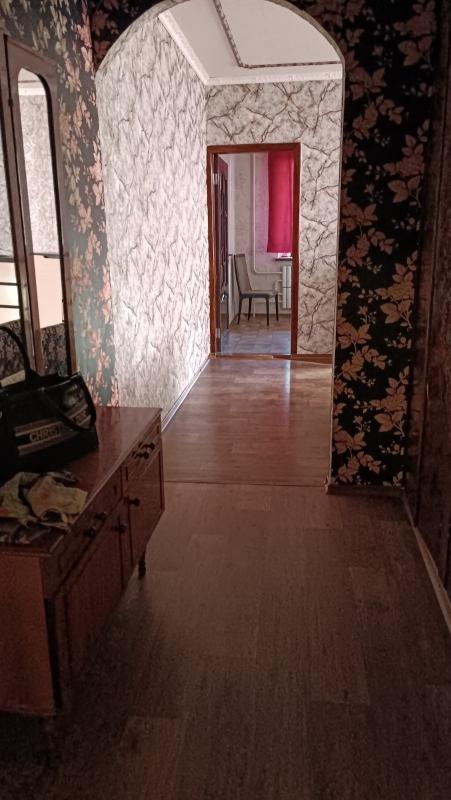 Долгосрочная аренда 3 комнатной квартиры Амосова ул. 1