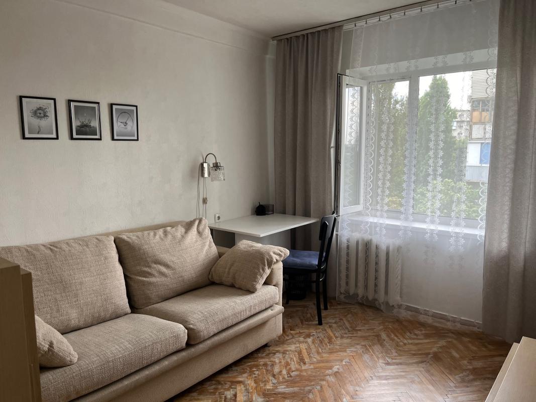 Long term rent 2 bedroom-(s) apartment Raisy Okipnoi Street 7