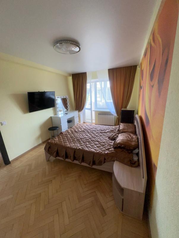 Long term rent 2 bedroom-(s) apartment Novodarnytska Street 27