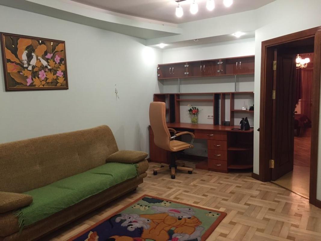 Long term rent 2 bedroom-(s) apartment Turivska Street 31