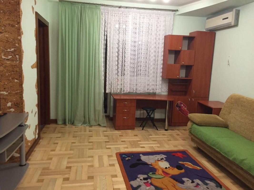 Long term rent 2 bedroom-(s) apartment Turivska Street 31