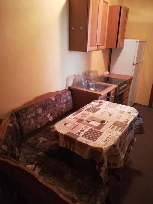 Продаж 2 кімнатної квартири 52 кв. м, Вишняківська вул. 9