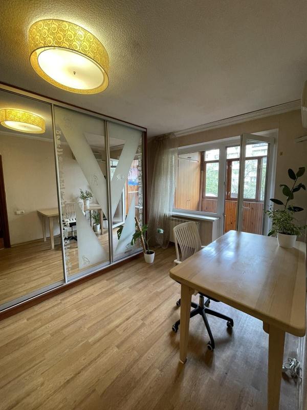 Sale 2 bedroom-(s) apartment 45 sq. m., Volodymyra Ivasiuka Avenue (Heroiv Stalinhrada Avenue) 9
