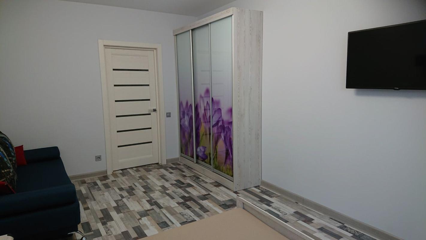 Sale 1 bedroom-(s) apartment 42 sq. m., Serhiya Danchenko street 30