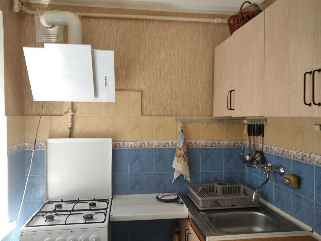 Sale 2 bedroom-(s) apartment 43 sq. m., Romana Ratushnoho street (Volhohradska Street) 11