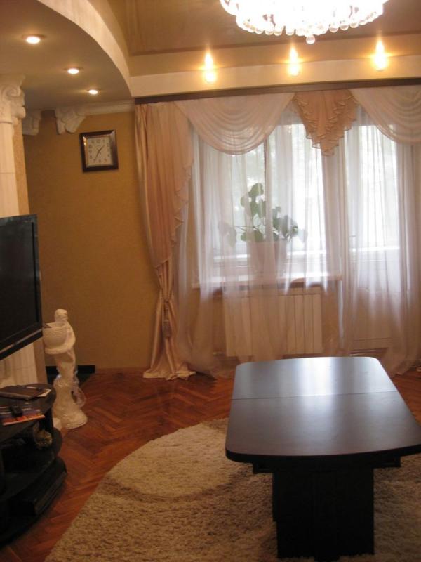 Long term rent 2 bedroom-(s) apartment Velyka Vasylkivska Street (Chervonoarmiiska Street;Krasnoarmeyskaya Street) 129