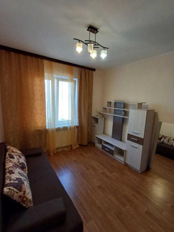 Long term rent 3 bedroom-(s) apartment Yelyzavety Chavdar Street 28