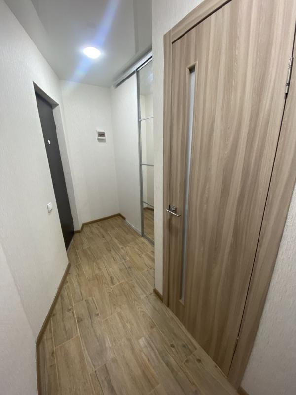 Продаж 1 кімнатної квартири 32 кв. м, Героїв Харкова просп. 118