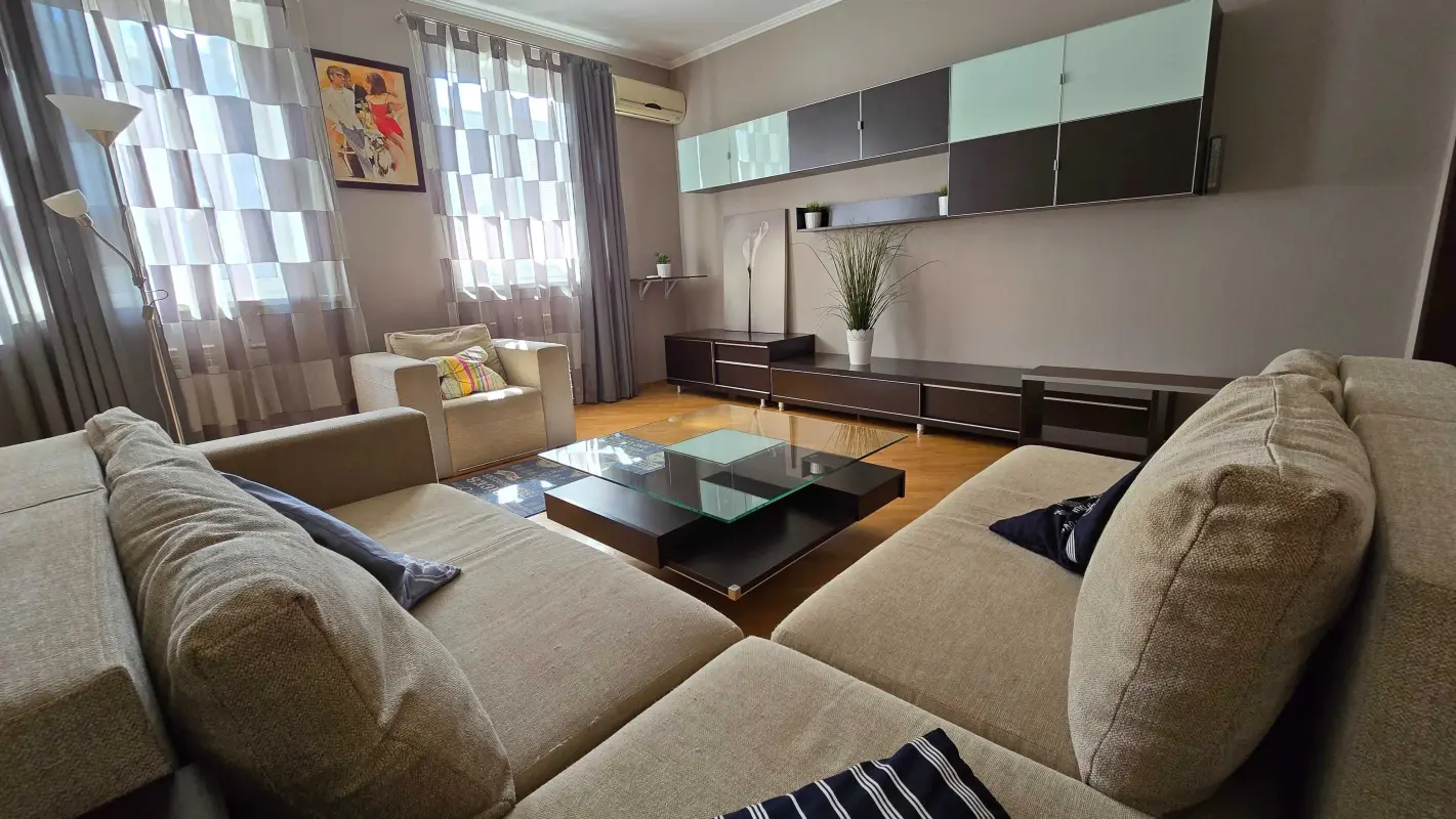 Apartment for rent - Bratska Street 4
