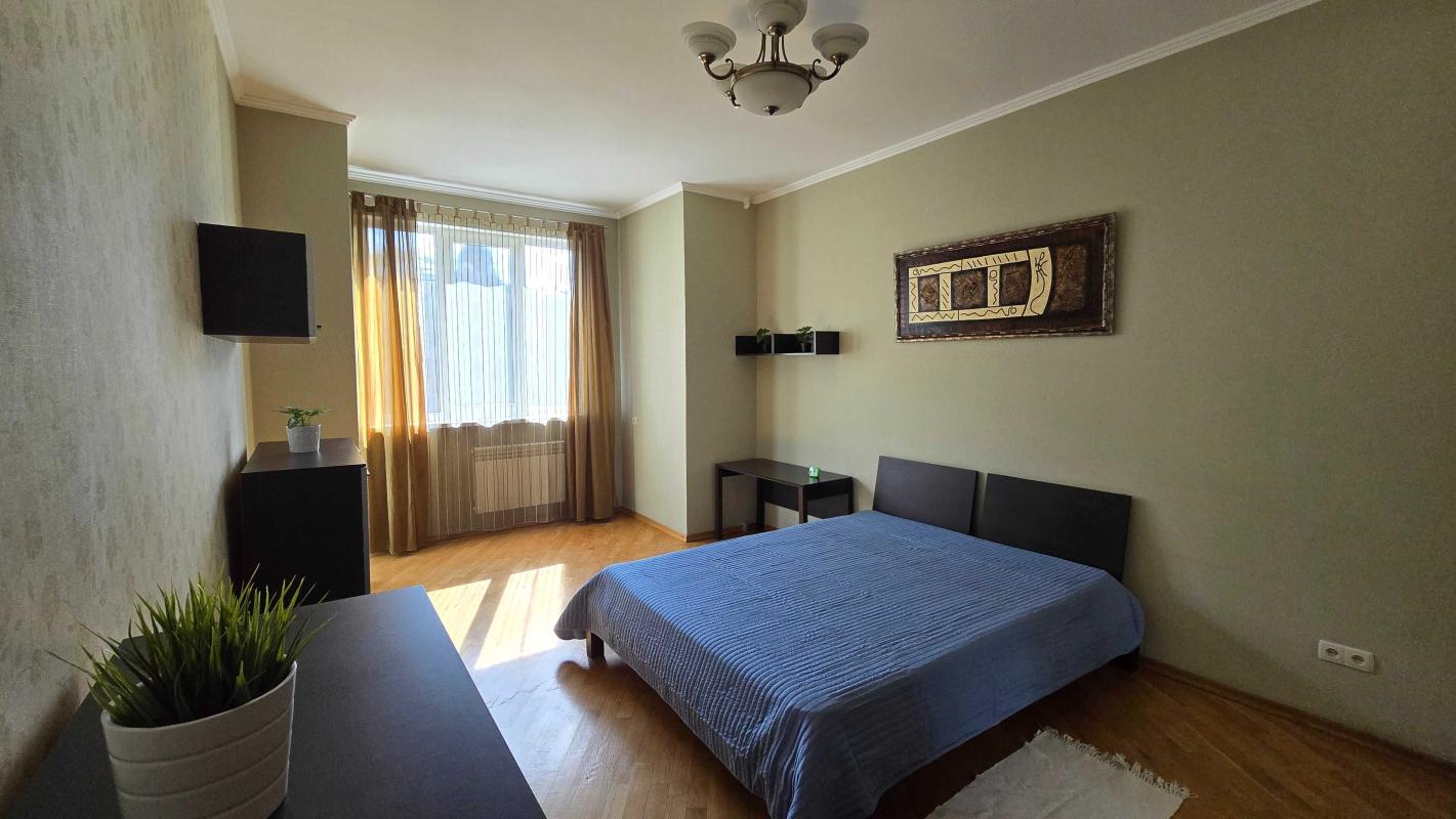 Long term rent 2 bedroom-(s) apartment Bratska Street 4