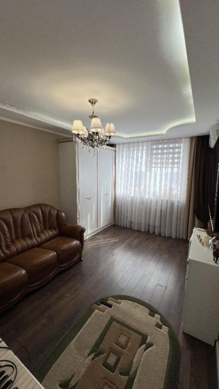 Продажа 1 комнатной квартиры 40 кв. м, Саломеи Крушельницкой ул. 15