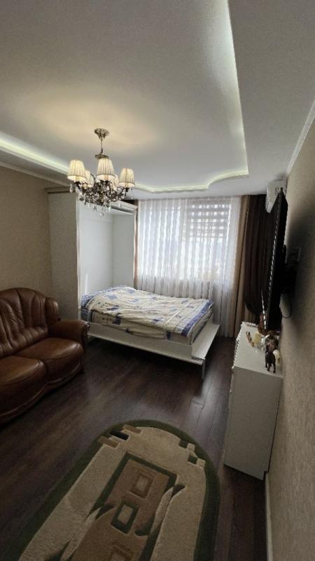 Sale 1 bedroom-(s) apartment 40 sq. m., Solomii Krushelnytskoi Street 15