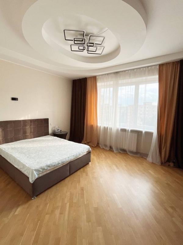 Long term rent 4 bedroom-(s) apartment Volodymyra Ivasiuka Avenue (Heroiv Stalinhrada Avenue) 10А