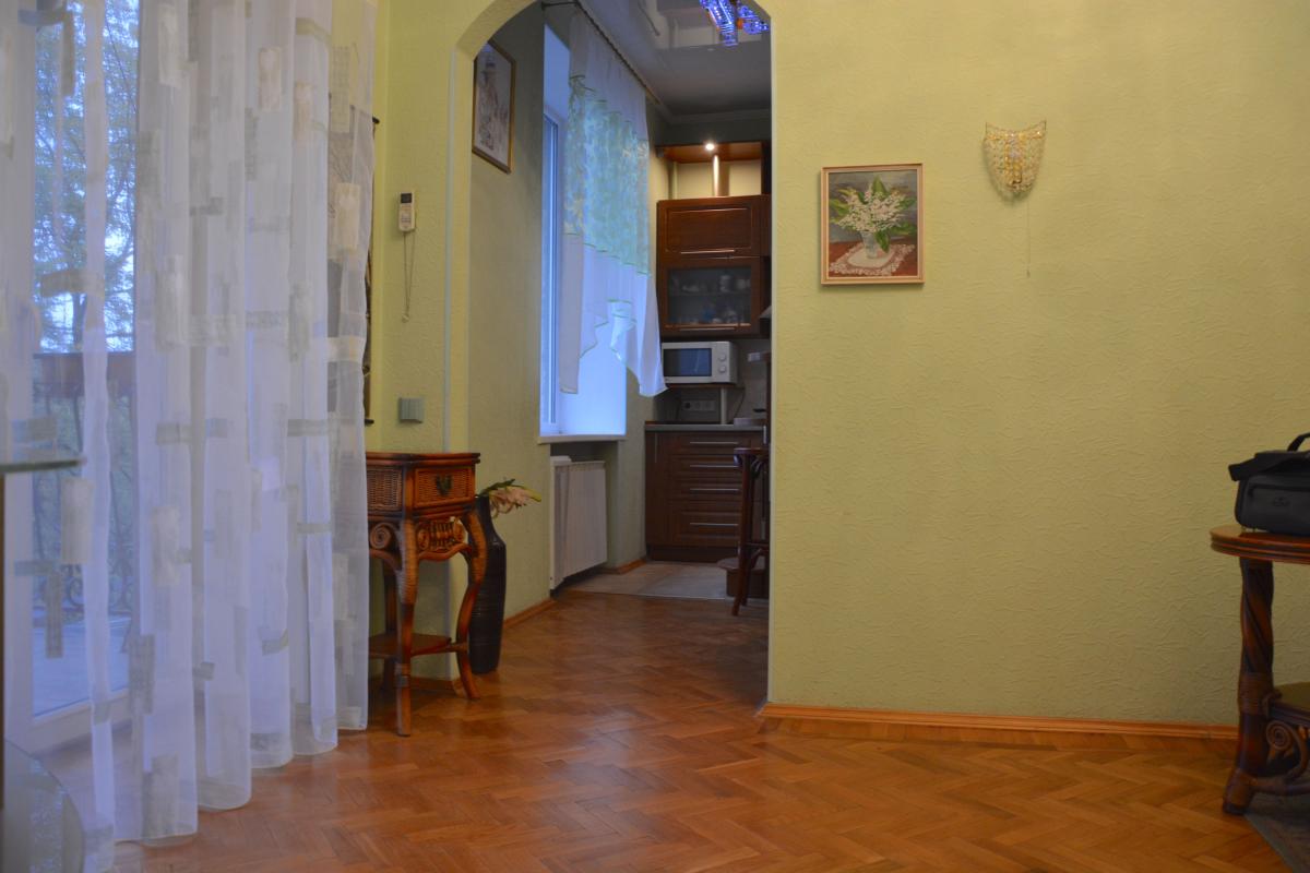 Long term rent 2 bedroom-(s) apartment Myronosytska Street 99