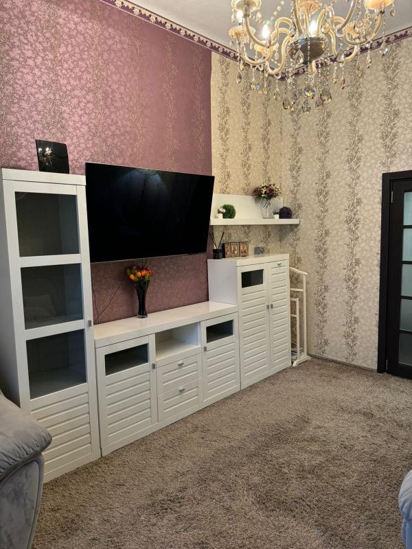 Long term rent 1 bedroom-(s) apartment Mykoly Vasylenka Street 1