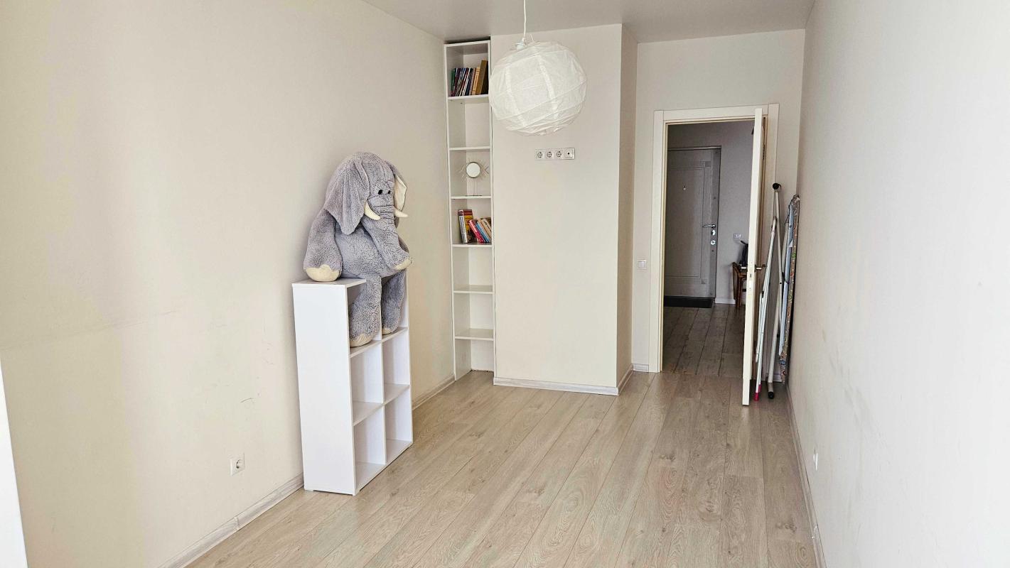 Long term rent 2 bedroom-(s) apartment Yuriia Shumskoho Street 3Г