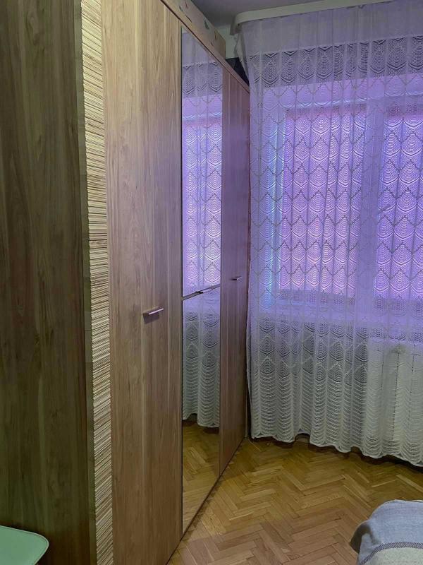 Sale 3 bedroom-(s) apartment 58 sq. m., Preobrazhenska Street (Ivana Klymenka Street) 40/10