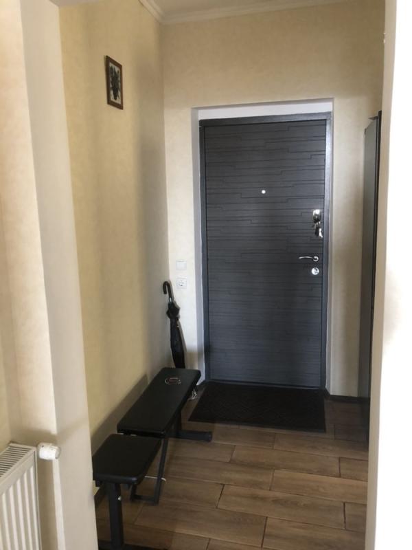 Продаж 1 кімнатної квартири 30 кв. м, Харківське шосе 19