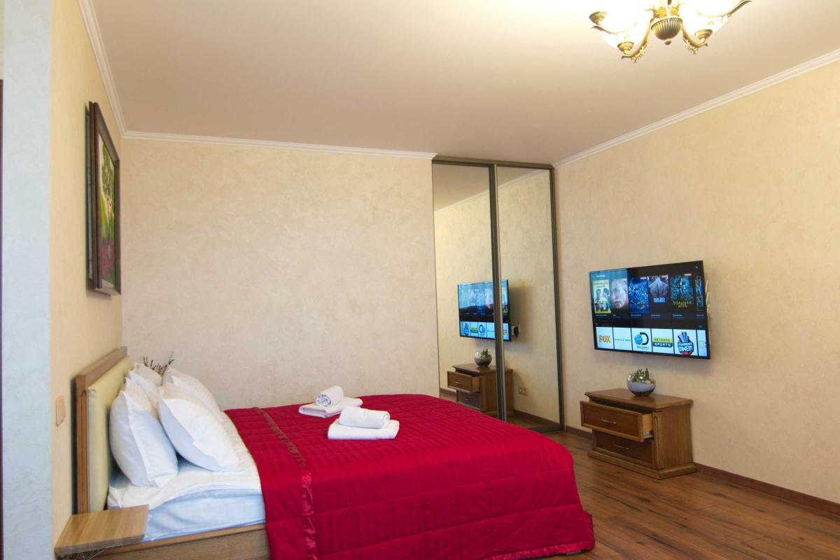 Long term rent 1 bedroom-(s) apartment Verkhovynna Street 41