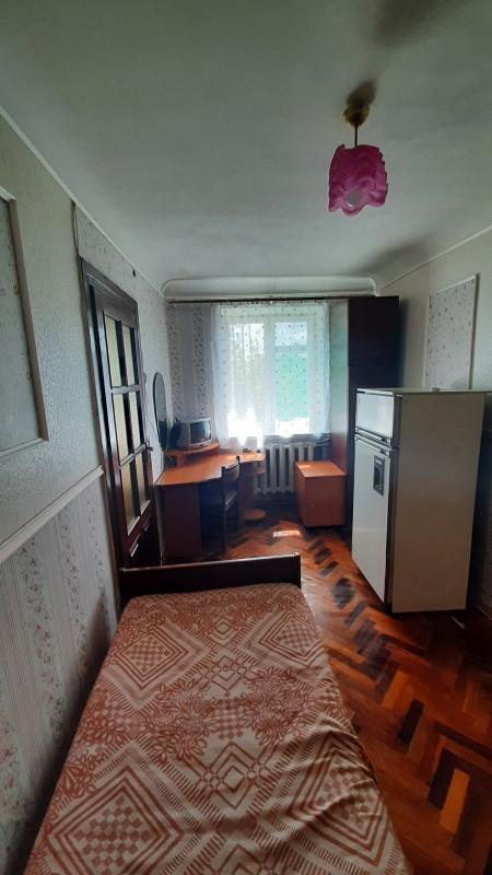 Продаж 2 кімнатної квартири 43 кв. м, Героїв Харкова просп. 38