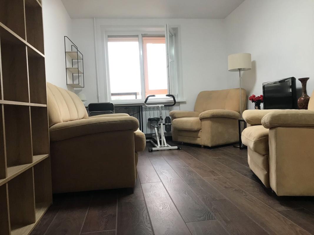 Long term rent 3 bedroom-(s) apartment Maksyma Kryvonosa Street 7