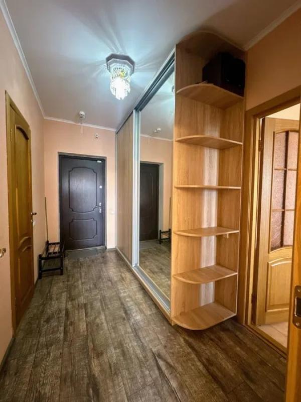 Продаж 1 кімнатної квартири 52 кв. м, Воскресенська вул. 12В