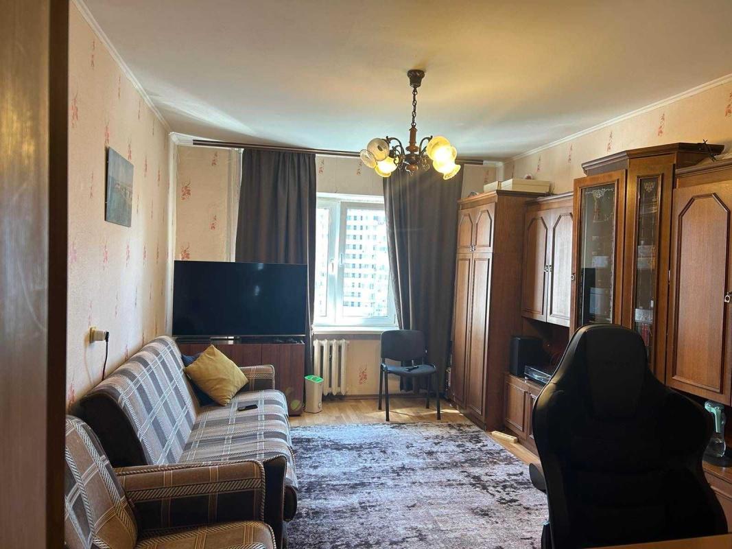 Sale 1 bedroom-(s) apartment 43 sq. m., Oleny Pchilky Street 2б