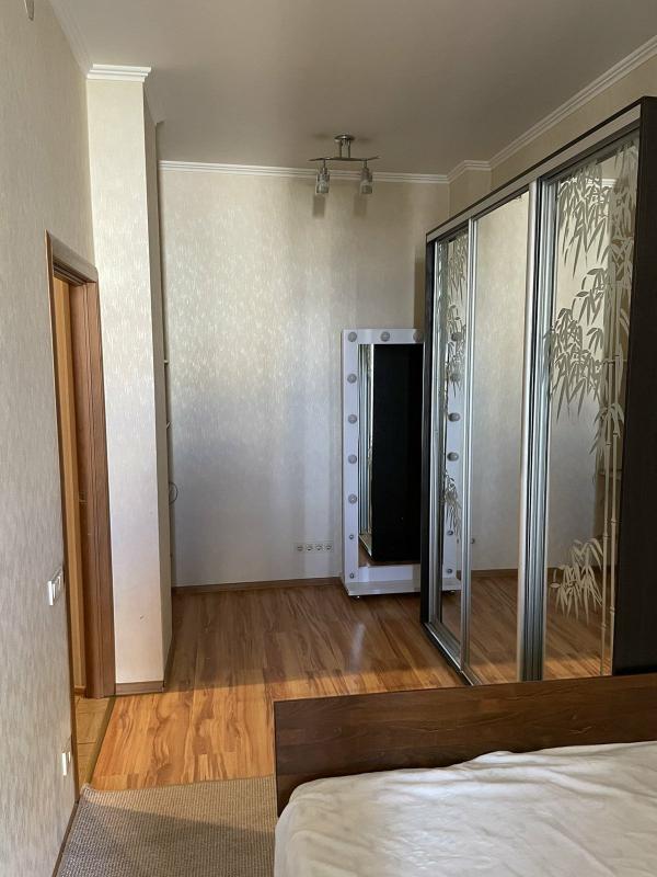 Long term rent 2 bedroom-(s) apartment Hvardiytsiv-Shyronintsiv Street 33