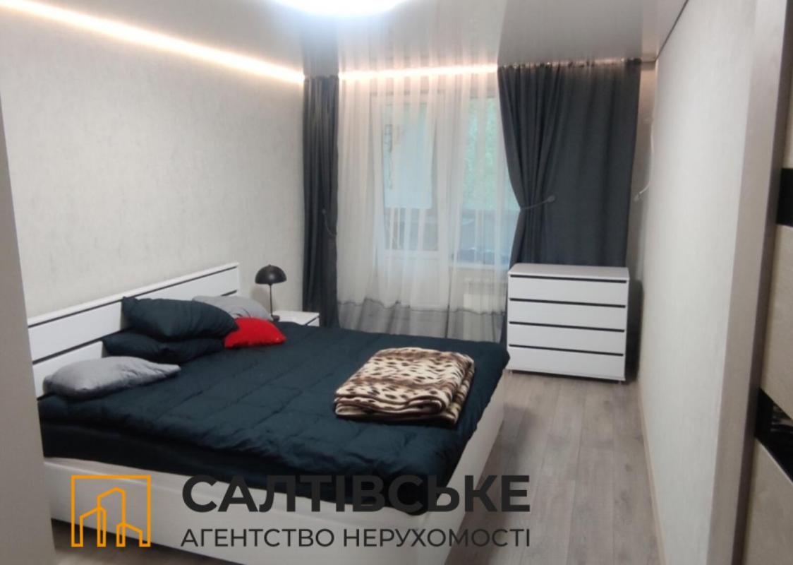 Продаж 3 кімнатної квартири 65 кв. м, Тракторобудівників просп. 107