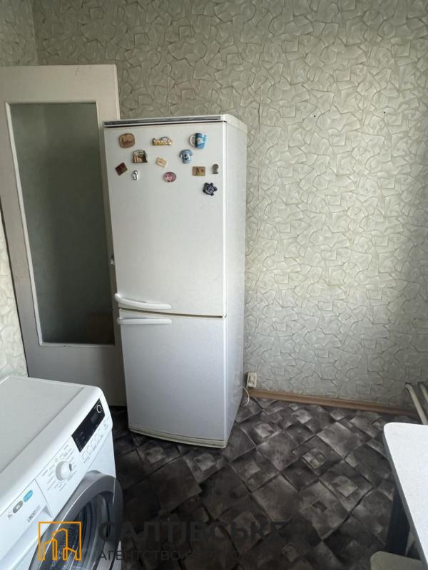 Продаж 1 кімнатної квартири 33 кв. м, Амосова вул. 40