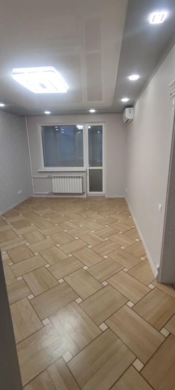 Продаж 4 кімнатної квартири 86 кв. м, Рибалка вул. 49г