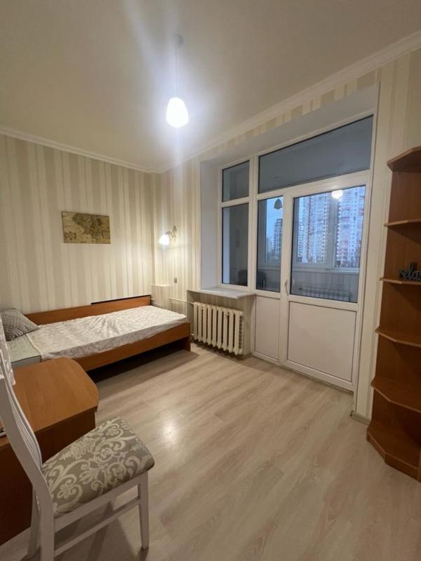 Продаж 3 кімнатної квартири 55 кв. м, Данилевського вул. 20