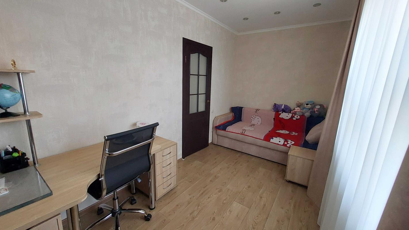 Sale 2 bedroom-(s) apartment 43 sq. m., Bohdana Khmelnytskoho Boulevard 26