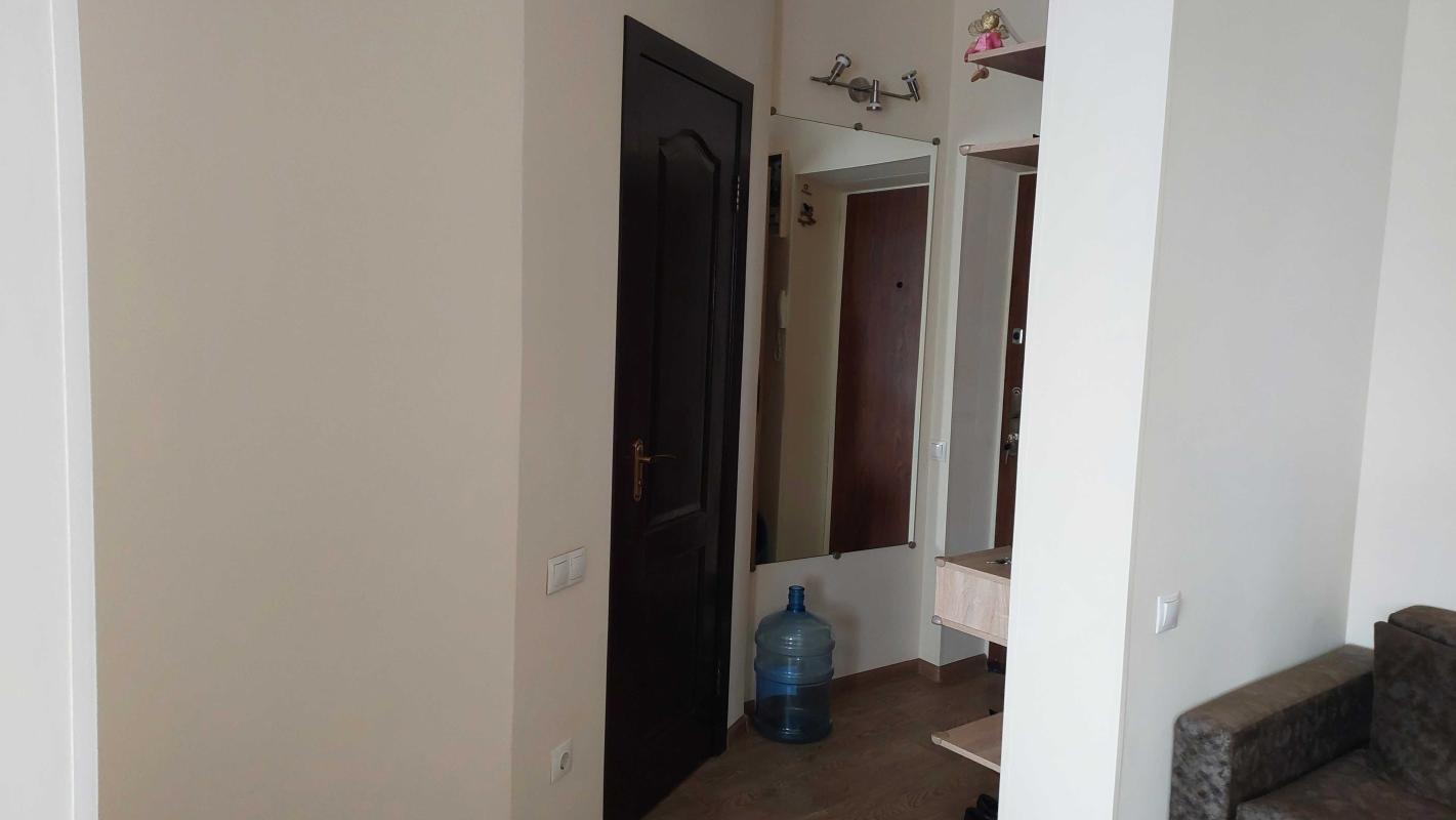 Sale 2 bedroom-(s) apartment 43 sq. m., Bohdana Khmelnytskoho Boulevard 26