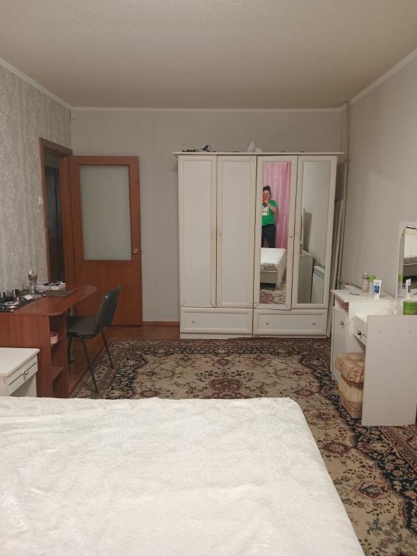 Продаж 3 кімнатної квартири 62 кв. м, Байрона просп. (Героїв Сталінграда) 136