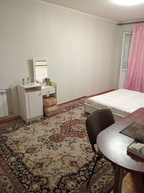 Продаж 3 кімнатної квартири 62 кв. м, Байрона просп. (Героїв Сталінграда) 136