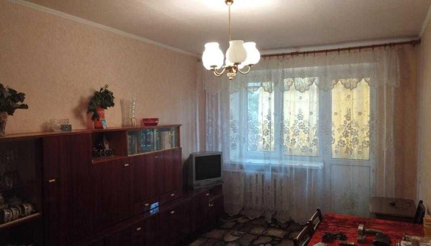 Продаж 2 кімнатної квартири 44 кв. м, Познанська вул. 3А