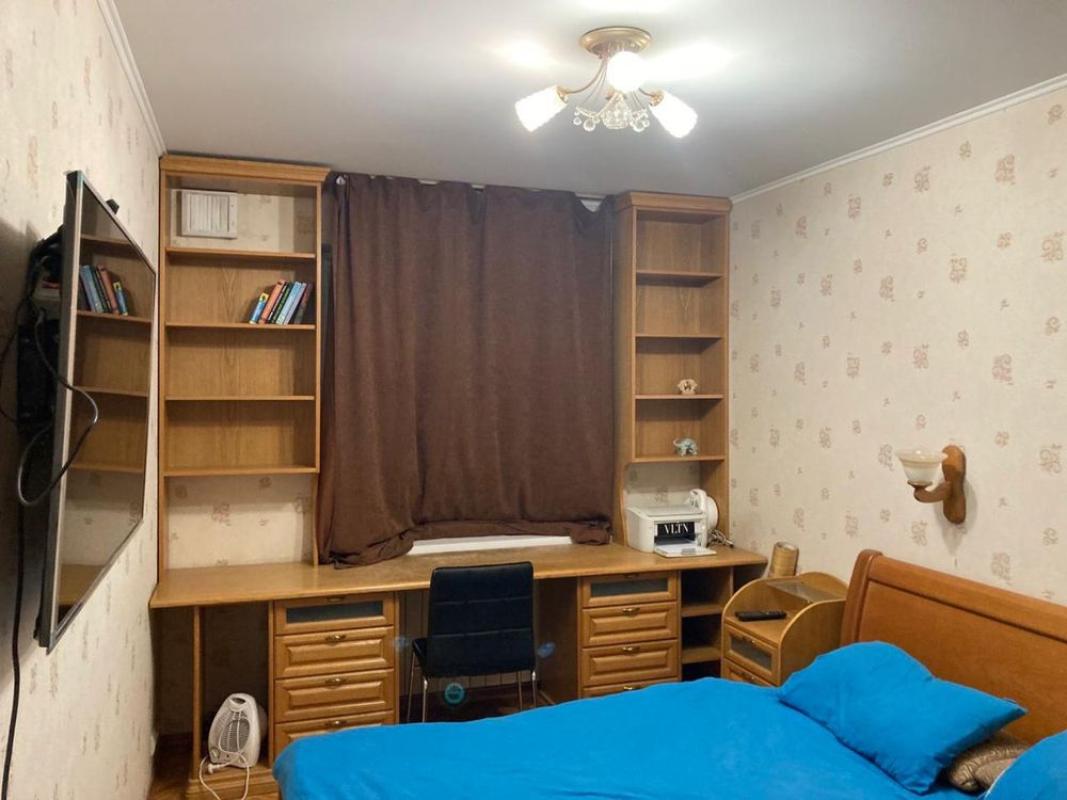 Продаж 2 кімнатної квартири 53 кв. м, Авіаційна вул. 3