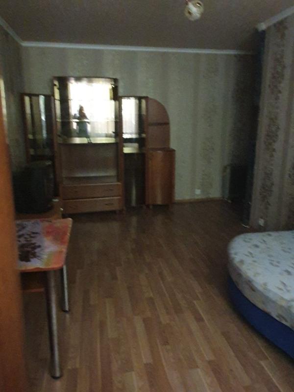 Long term rent 2 bedroom-(s) apartment Valentynivska street 27