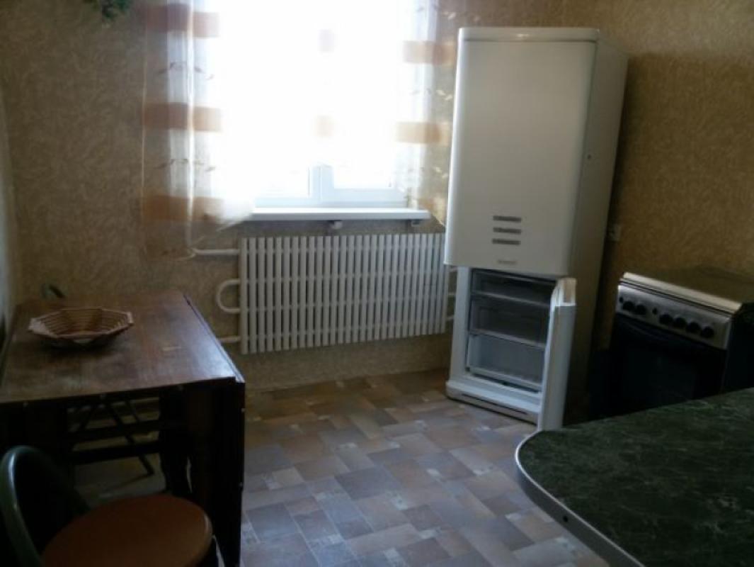 Long term rent 2 bedroom-(s) apartment Natalii Uzhvii Street 106