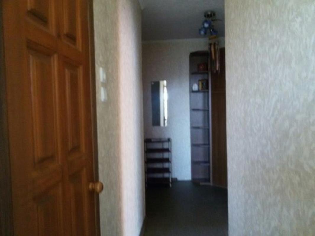 Long term rent 2 bedroom-(s) apartment Natalii Uzhvii Street 106