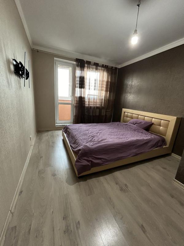 Sale 1 bedroom-(s) apartment 38 sq. m., Kharkivska Embarkment 9