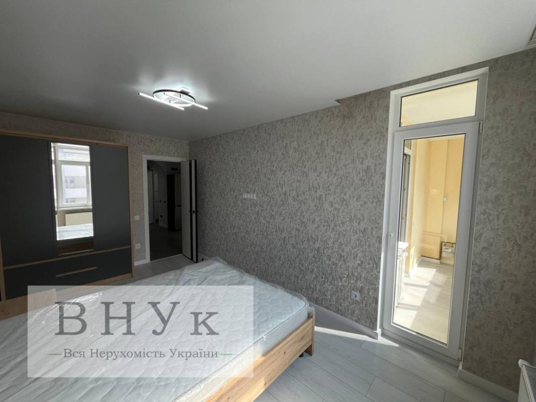 Продаж 2 кімнатної квартири 56 кв. м, Київська вул.