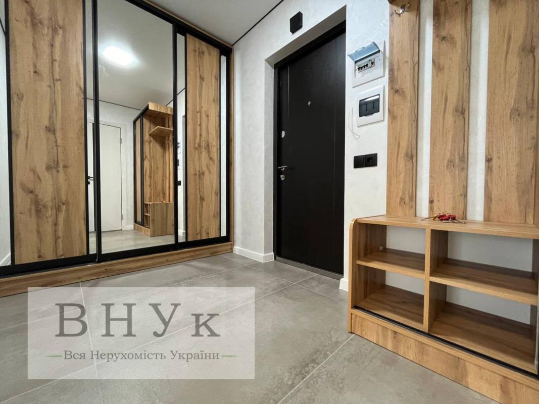 Продаж 2 кімнатної квартири 56 кв. м, Київська вул.