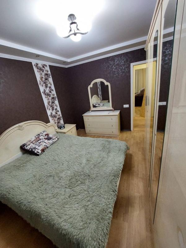 Продажа 2 комнатной квартиры 54 кв. м, Героев Труда ул. 4