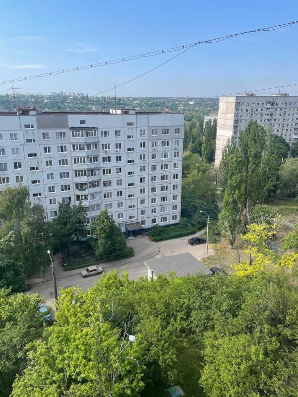 Продаж 3 кімнатної квартири 62 кв. м, Сонячна вул. 13