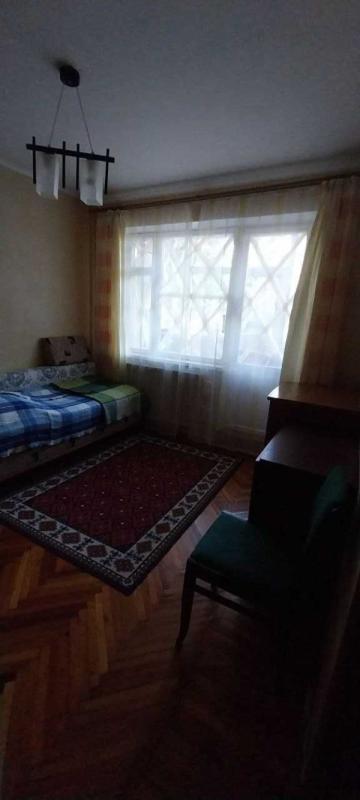 Продаж 3 кімнатної квартири 68 кв. м, Гарібальді вул. 12