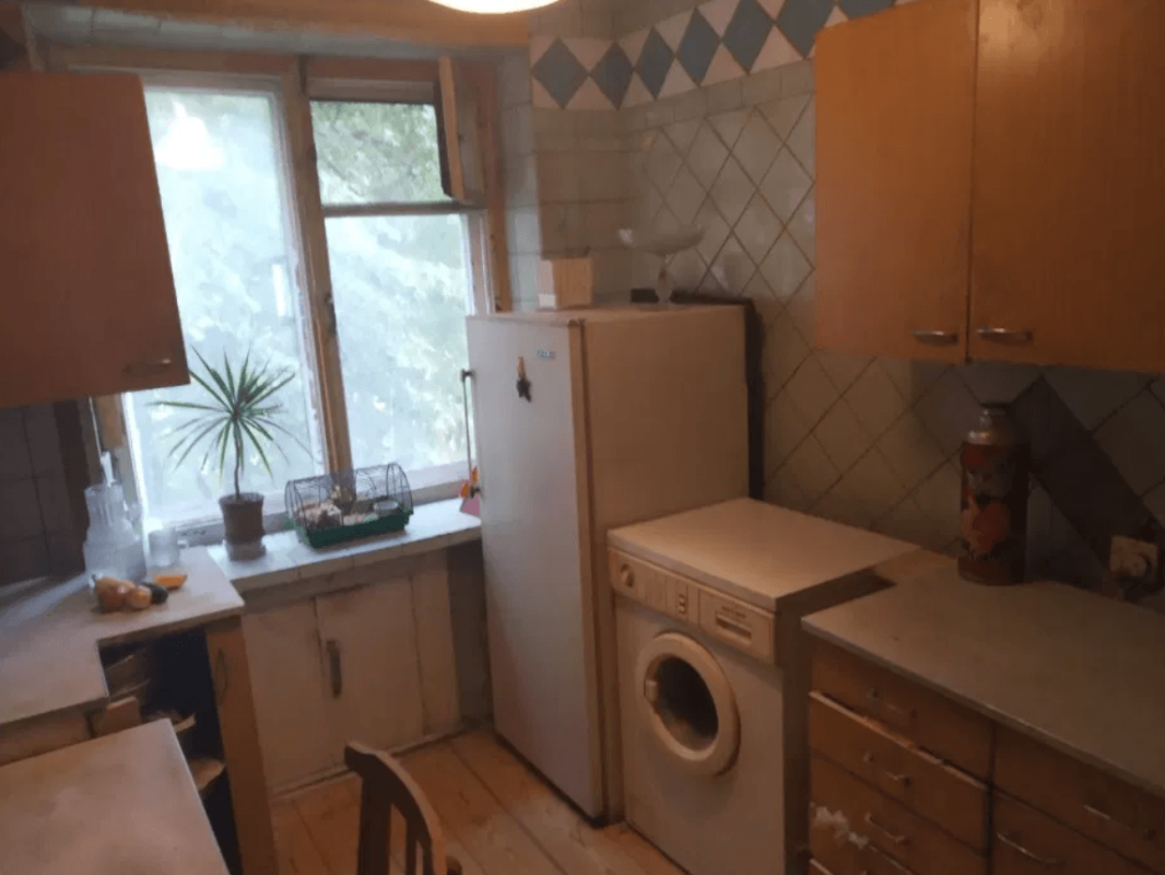 Sale 3 bedroom-(s) apartment 65 sq. m., Kosmonavtiv Street 8