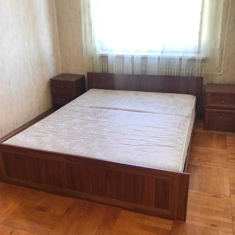 Продаж 3 кімнатної квартири 65 кв. м, Ржевський пров. 12